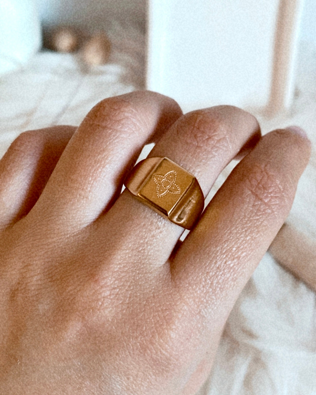 Anillo Lotus